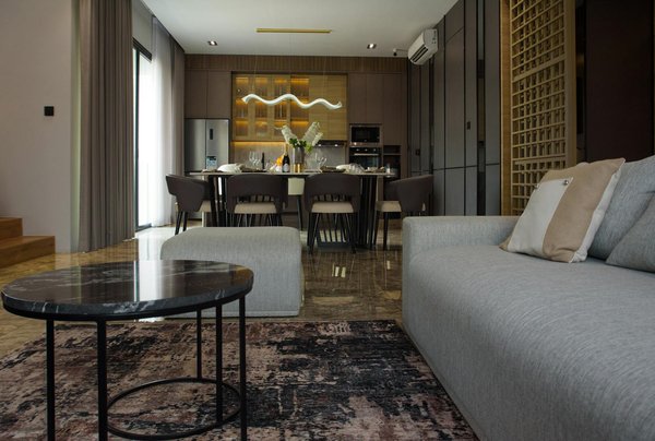 Taming the Splish-Splash: Proven Methods for Washing Water-Repellent Cats